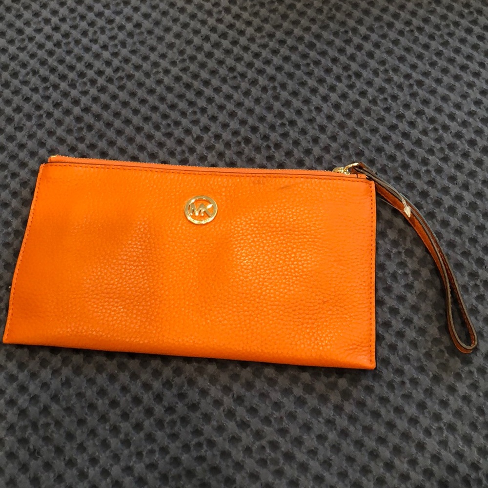 NWT Michael Kors wristlet